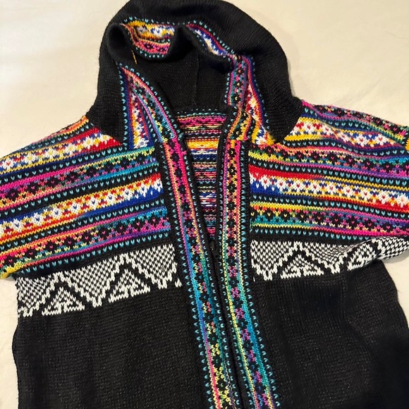 Black knitted zip up sweater purchased in Mexico
traditional tribal print - Picture 3 of 3
